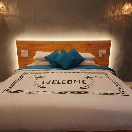 Dhigurah Beach Inn Kültér fotó